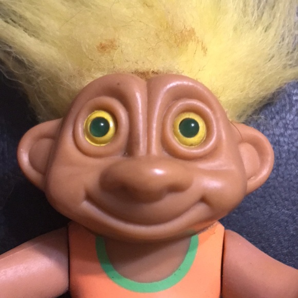 Bathing-suit Troll w Glowing eyes - Picture 3 of 5